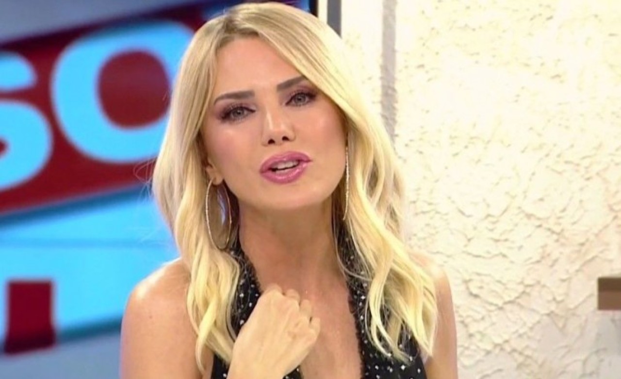 Ece Erken'in o görüntüsü pes dedirtti: Evli sevgilisinin eşinin arabasını parçaladı!