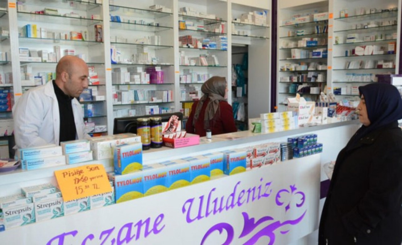 Eczacı Odası duyurdu: Artık eczanelere tek tek girilecek!