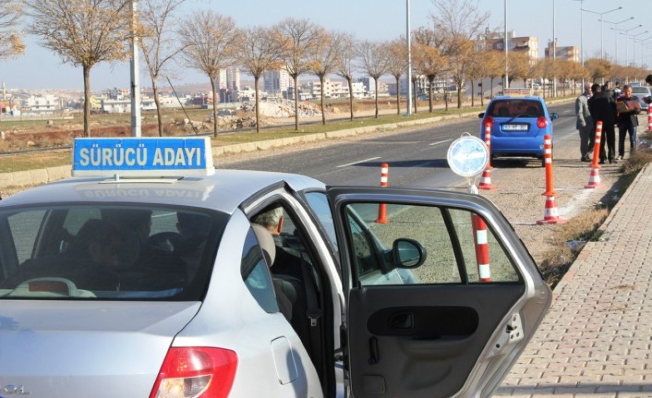 Ehliyet sınavları 30 Nisan tarihine kadar iptal edildi!