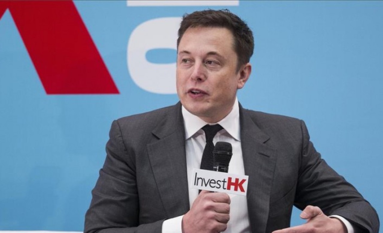 Elon Musk'ın koronavirüs eleştirisine tepki: "Karını alıp İtalya'ya git"