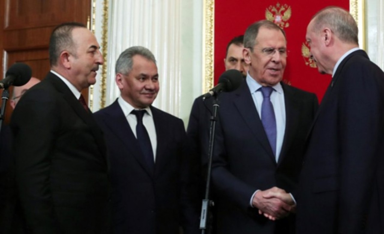 Erdoğan mikrofonun açık olduğunu unutup Esad ile ilgili o soruyu sordu!