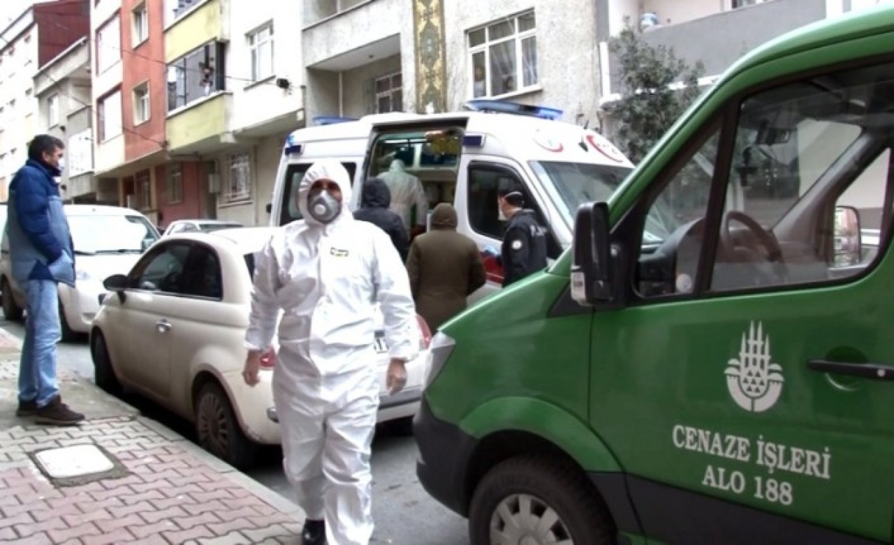 Evinde ölü bulunan kadında koronavirüs şüphesi