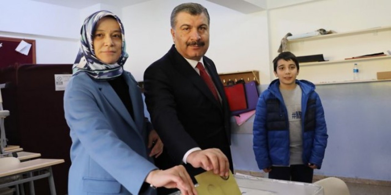 Fahrettin Koca kimdir? 'Acaba bu gece ne diyecek?' diye yolu gözlenen kişi