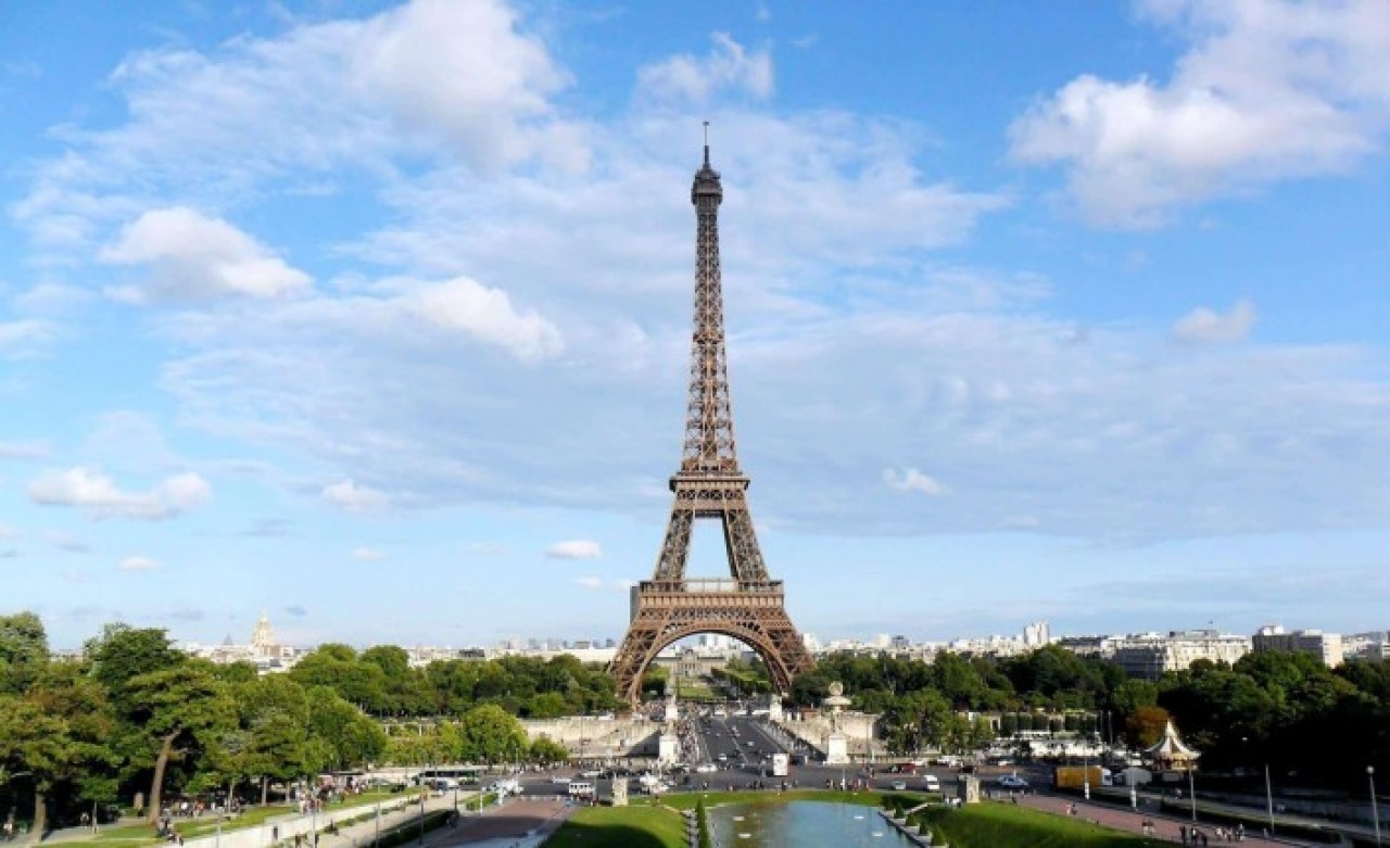 Fransa sokağa çıkma yasağı ilan etti