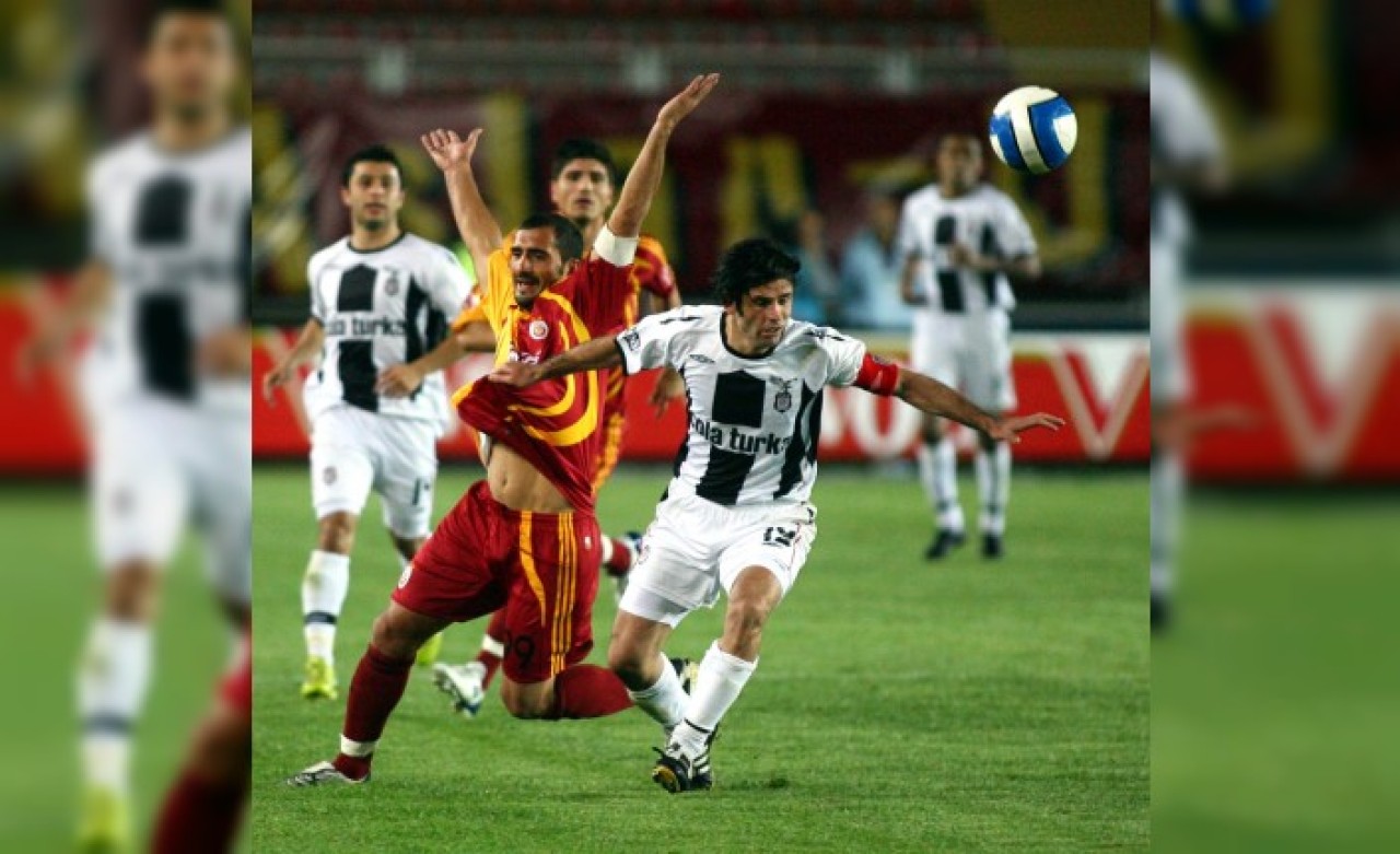 Galatasaray Beşiktaş derbisi 2007'de de seyircisiz oynandı
