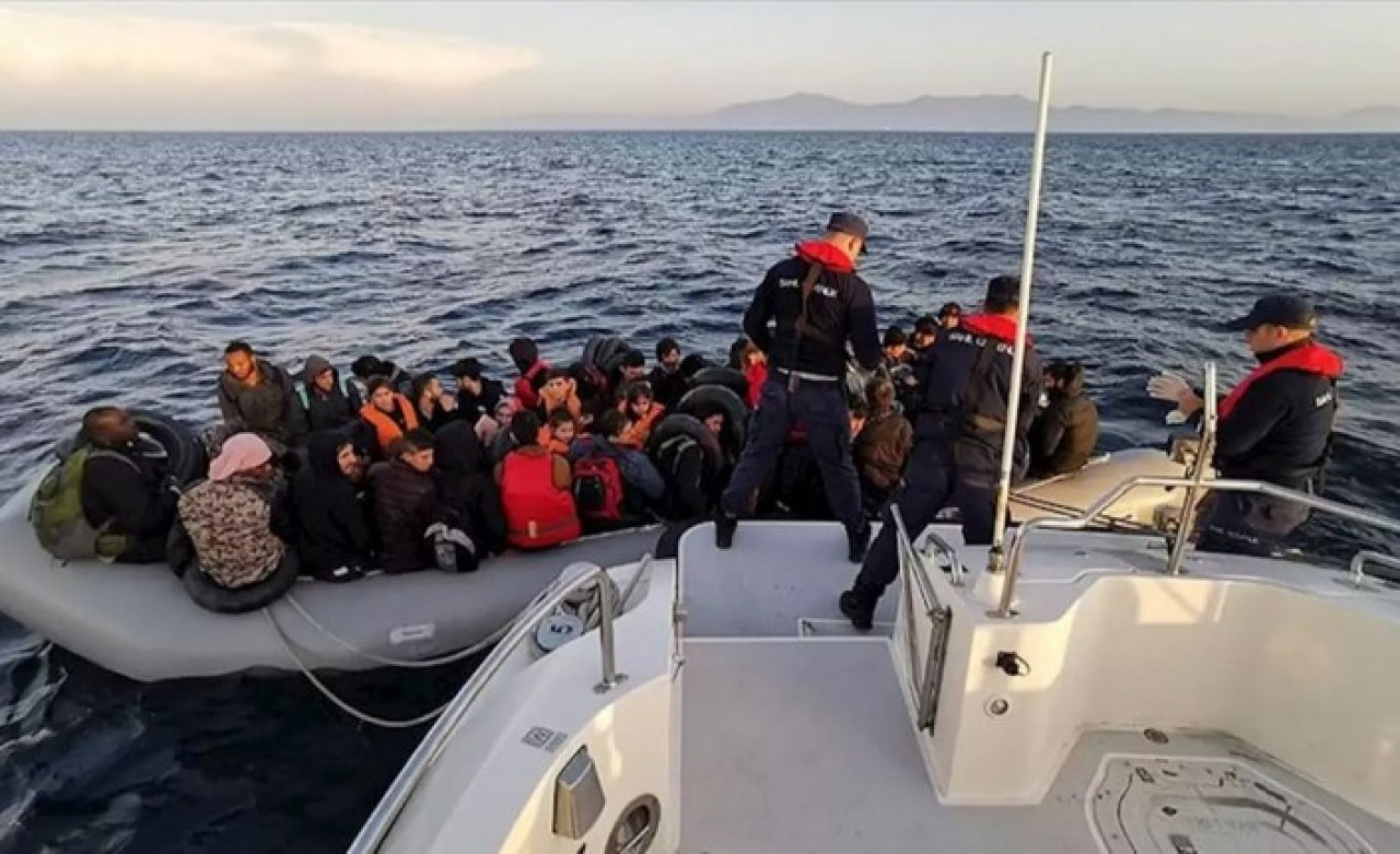 Göçmenlere denizden geçiş yasaklandı