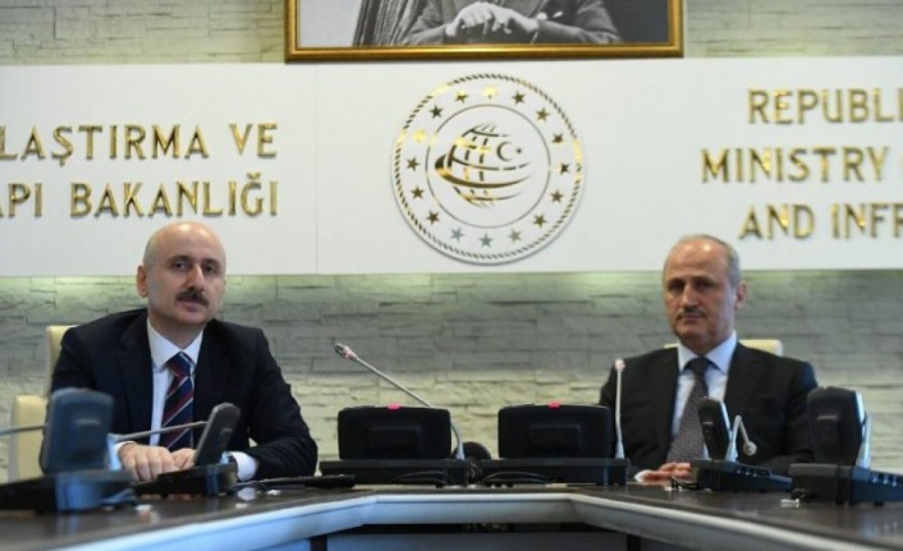 Görevden alınan Ulaştırma Bakanı Cahit Turhan'dan ilk açıklama