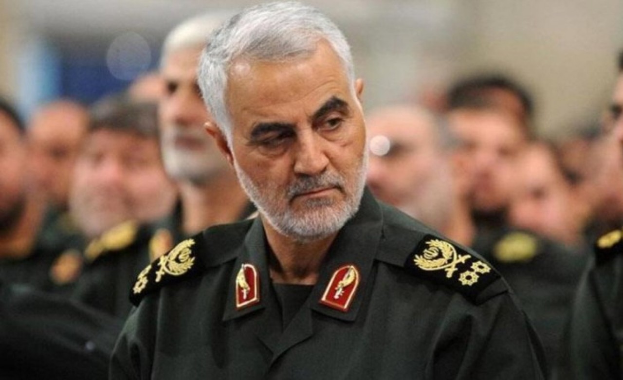 İran'daki Kasım Süleymani heykeli tartışmaya neden oldu