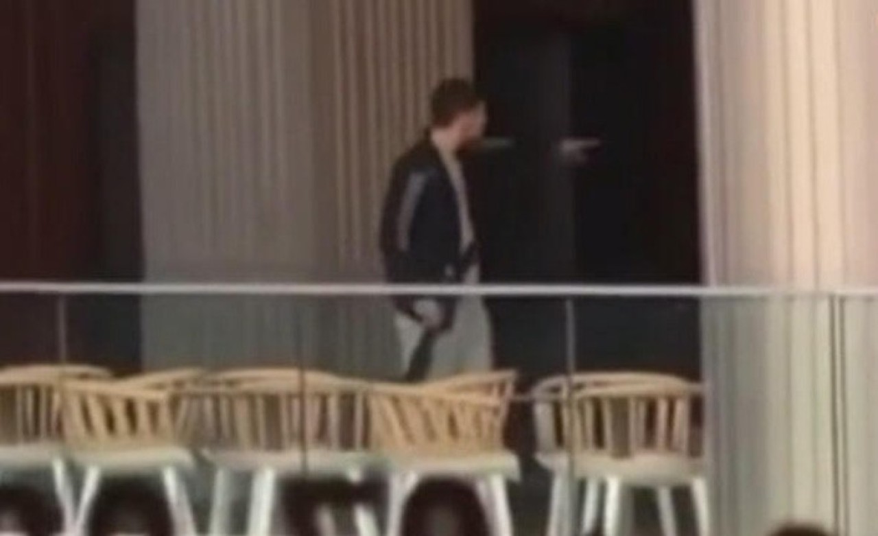 İzmir'de AVM'de alarm: Pompalı tüfekle içeri girdi!