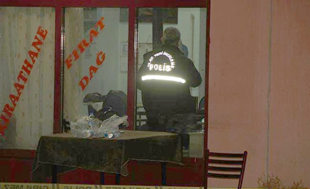 Kıraathaneye ateş açıldı: Çok sayıda ölü ve yaralı var!