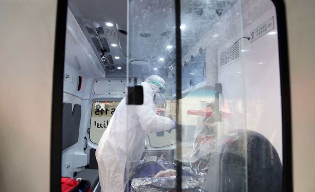 Koronavirüs iki ülkeye daha sıçradı