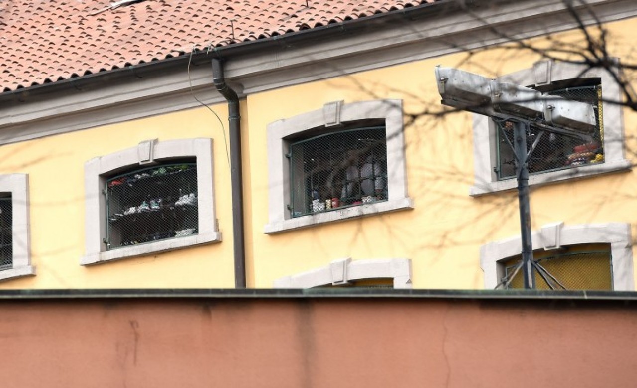 Koronavirüs firarı: 1500 mahkum kaçtı!