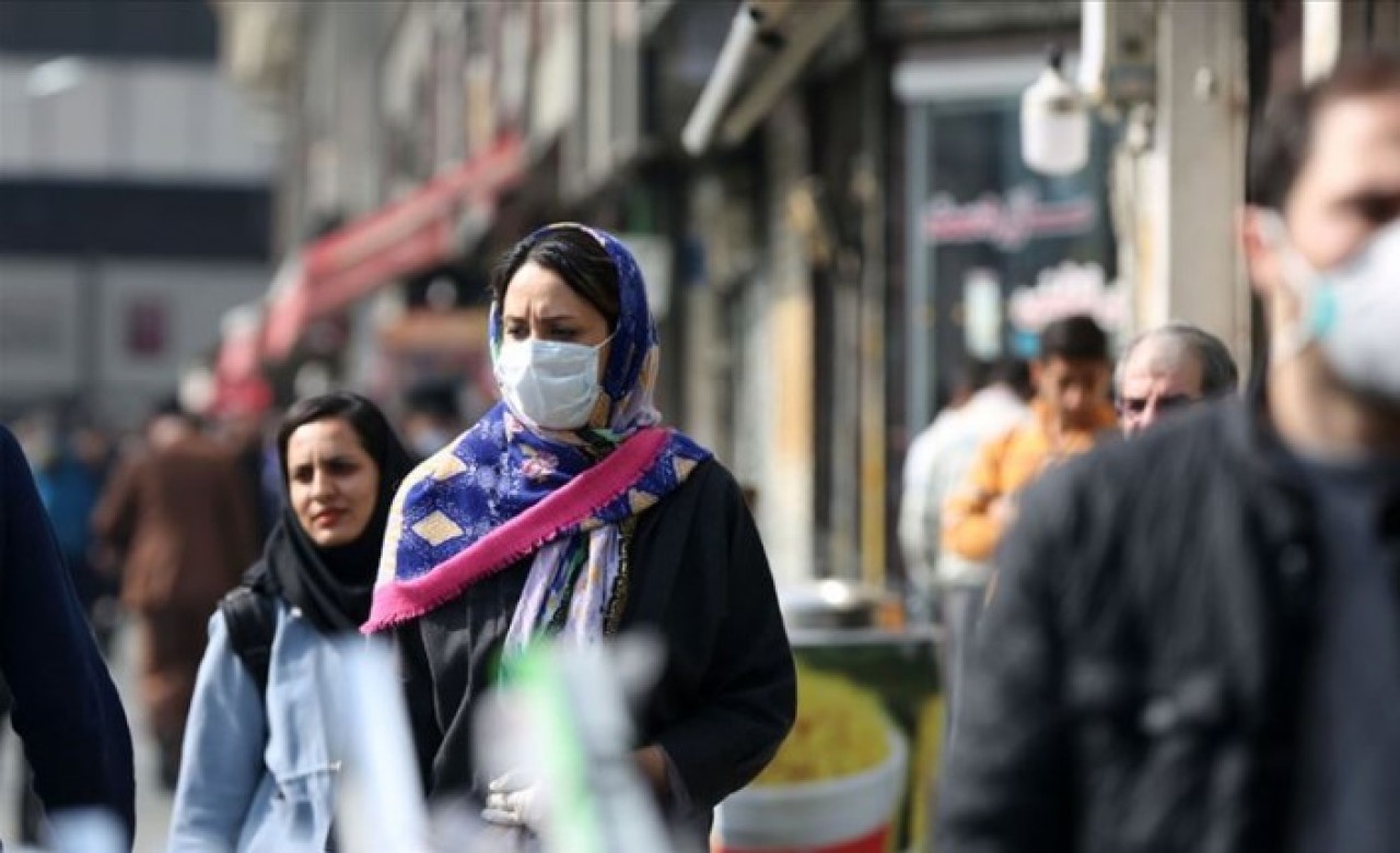 'Koronavirüse iyi geliyor' diye içilen sahte rakı bir haftada 73 kişiyi öldürdü!