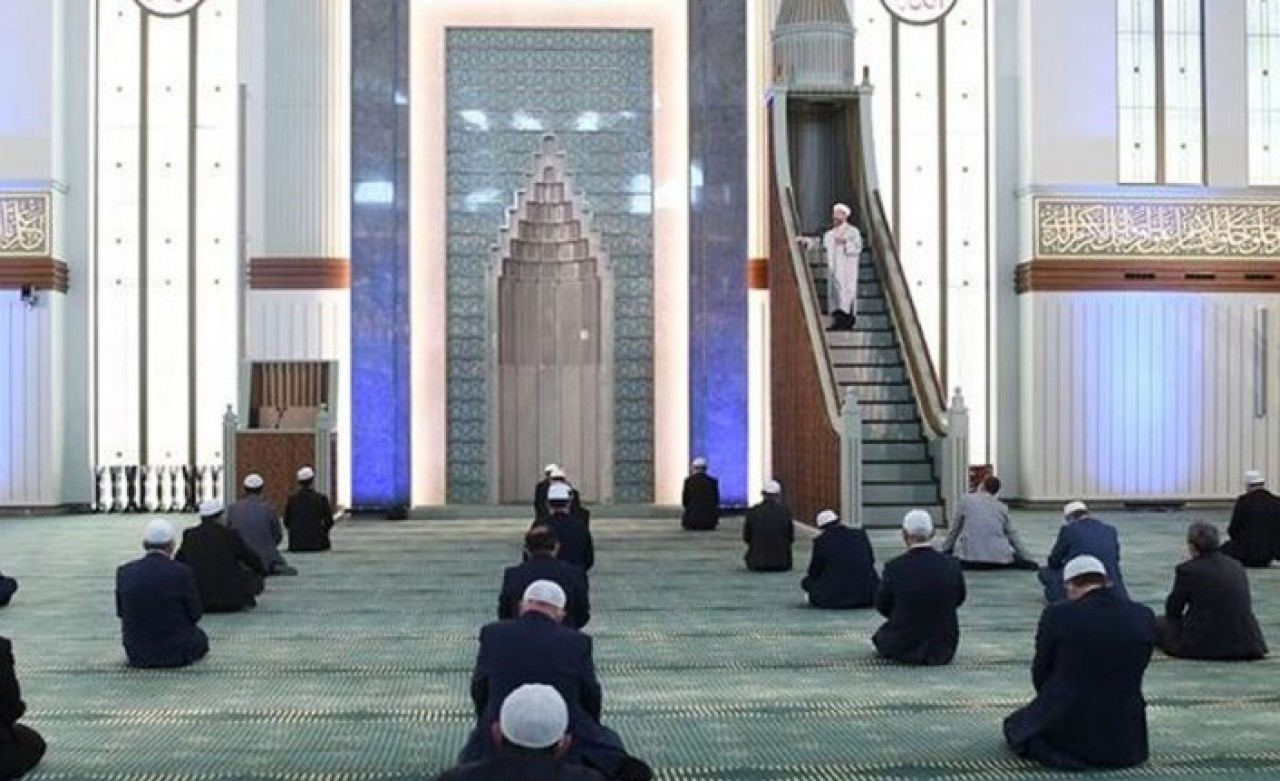 Mehmet Barlas: 'Erdoğan'ın VIP Cuma namazından haberi yoktu'