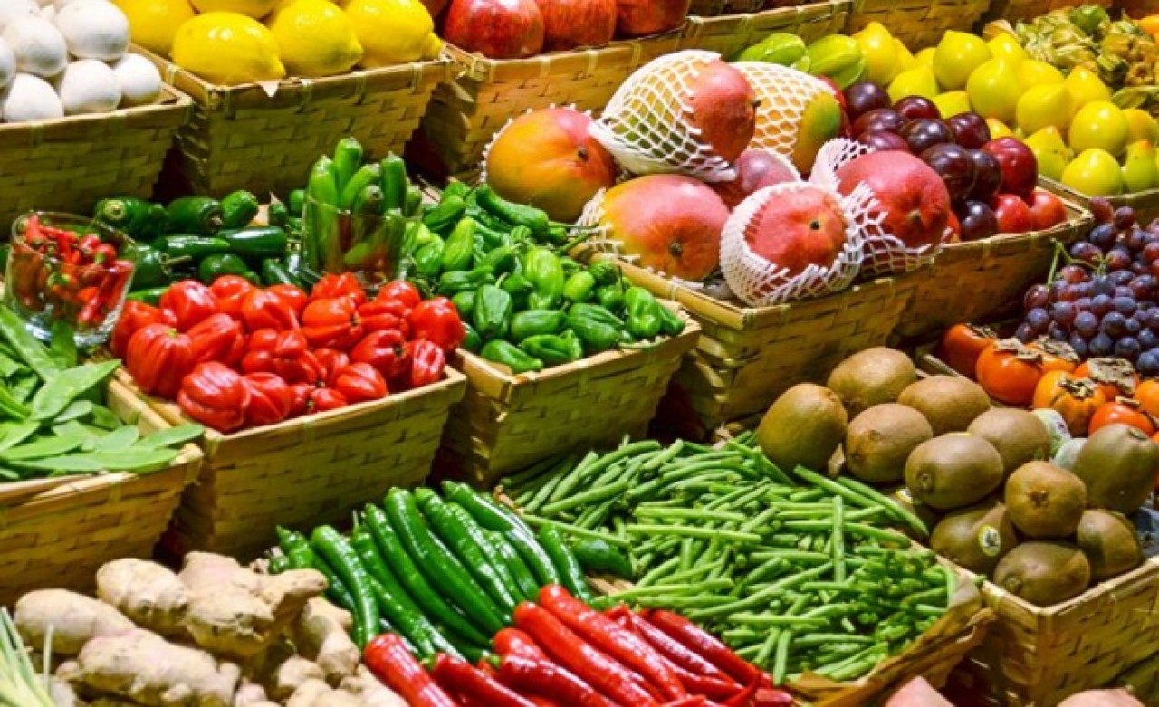 Meyve-sebze fiyatlarına soruşturma: Fırsatçıların gözünün yaşına bakmayacağız!