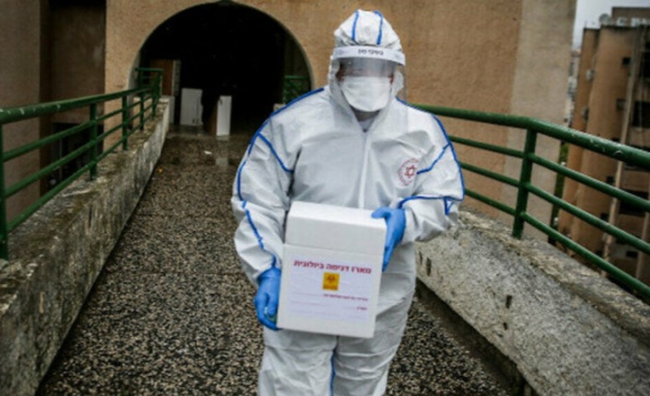 Mossad ajanlarının akılalmaz oyunu: 100 bin test kitini çaldılar!