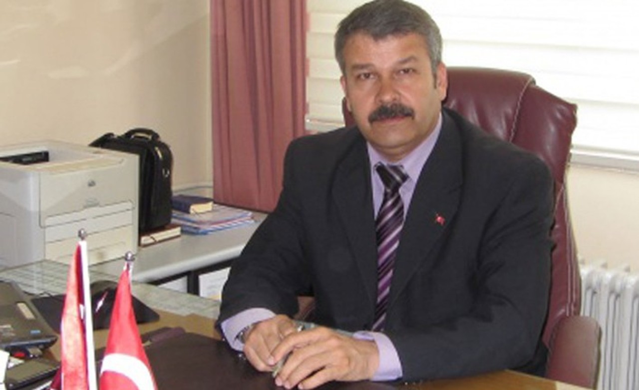 Öğretmenlerine anlatınca ortaya çıktı: Okul müdürü öğrencileri tacizden tutuklandı!