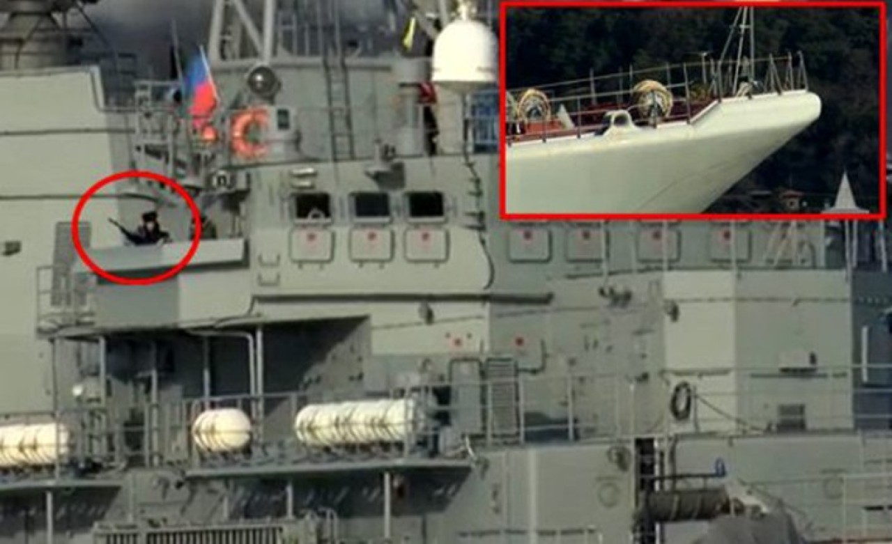 Rus savaş gemisi yine haddini aştı: Boğaz'dan böyle geçti 