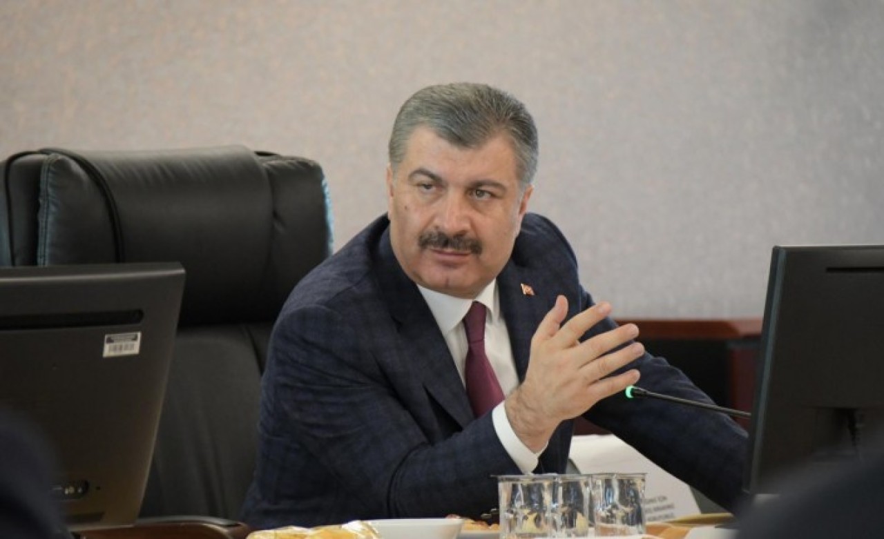 Sağlık Bakanı Koca toplantı sonrası konuştu: "Evden çıkmayın"