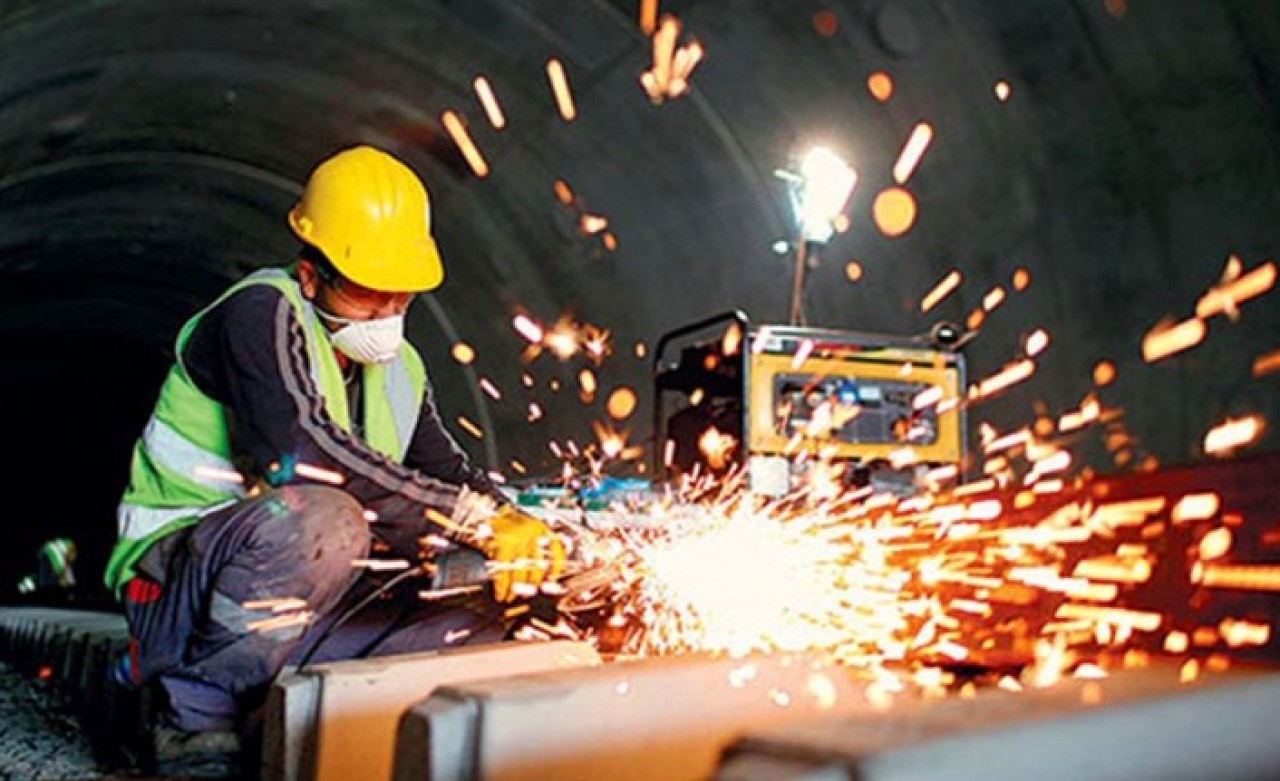 Sanayi üretimi yıllık bazda arttı