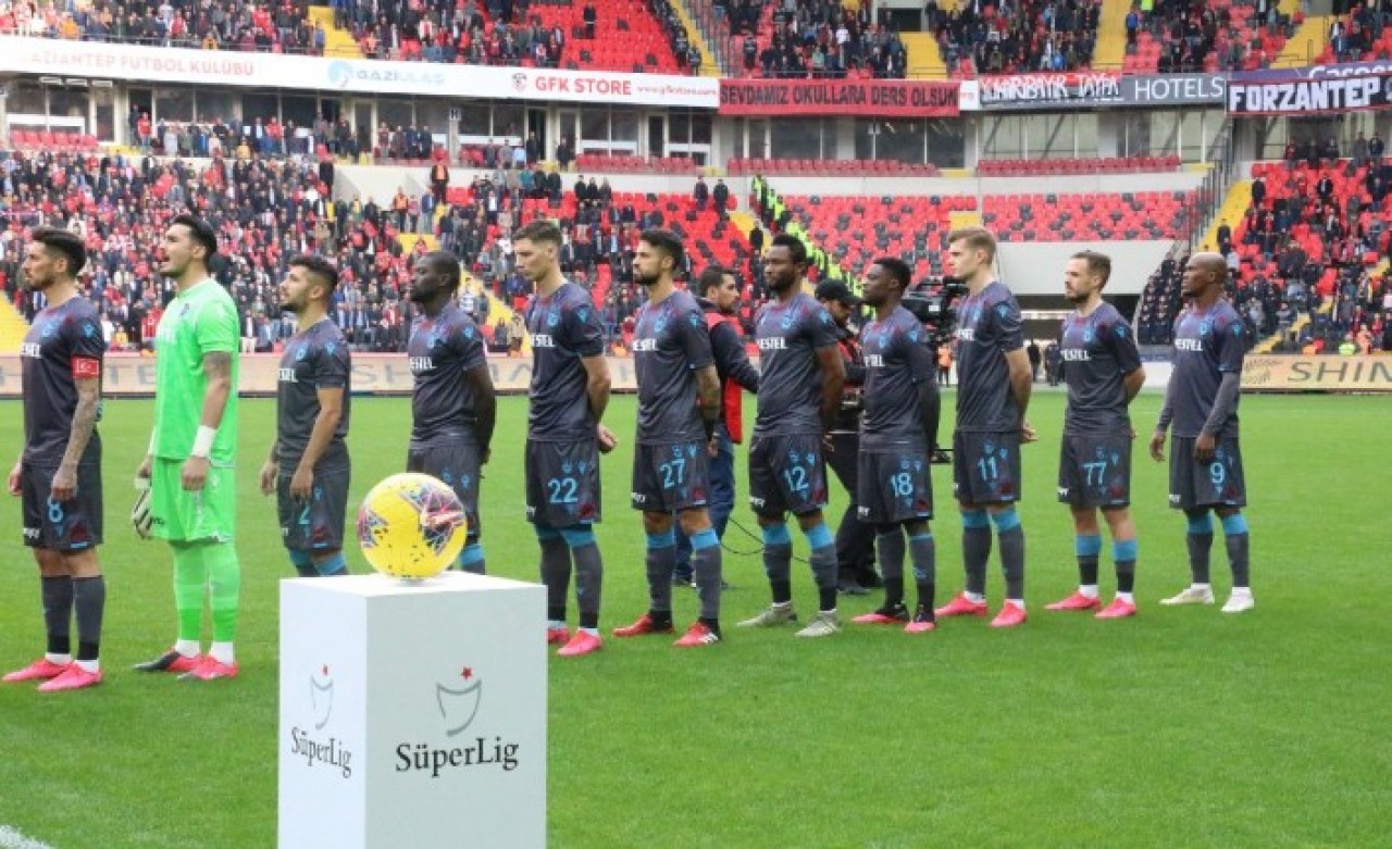 Trabzonspor dondu kaldı: Başakşehir zirveye çıktı