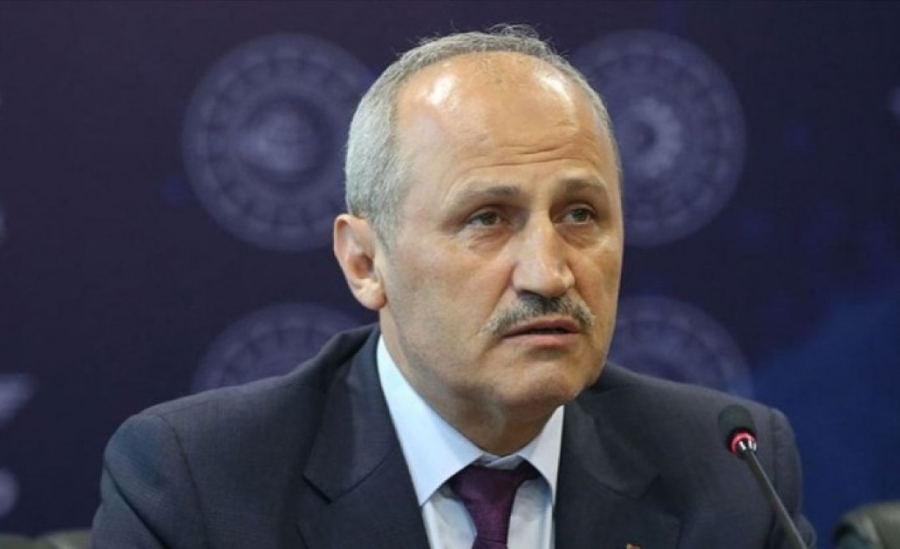 Ulaştırma Bakanı Cahit Turhan'ın o tavrı yüzünden görevden alındığı iddia edildi!