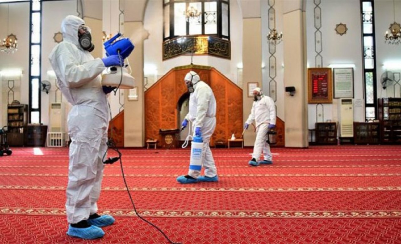 Uyarılara rağmen camiye giden vatandaşın o sözleri büyük tepki çekti!