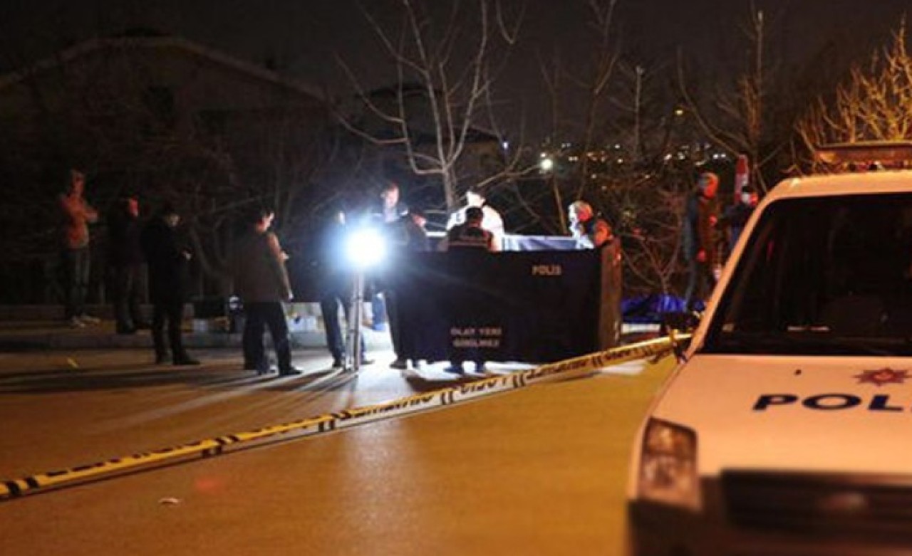 Yolda yürürken aniden yere yığıldı: Öldürülmüş!