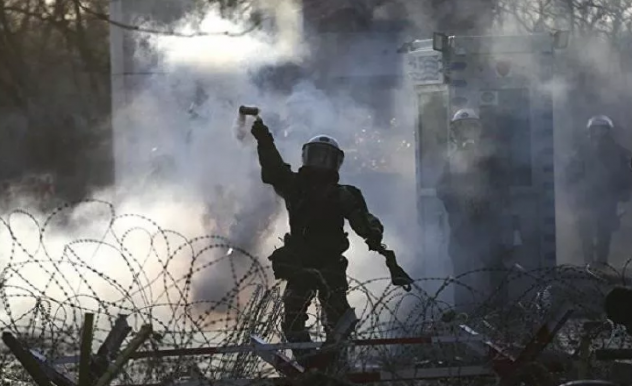 Yunan polisi sıfır noktasında sıfırı tüketti: Gaz bombası bitti,  kimyasal stokları kalmadı