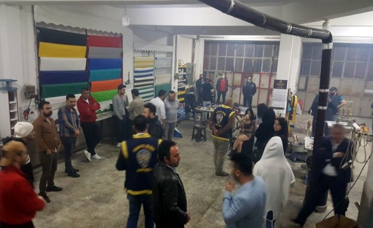 Akıl alır gibi değil: Sokağa çıkma yasağında depoyu pavyon yaptılar!