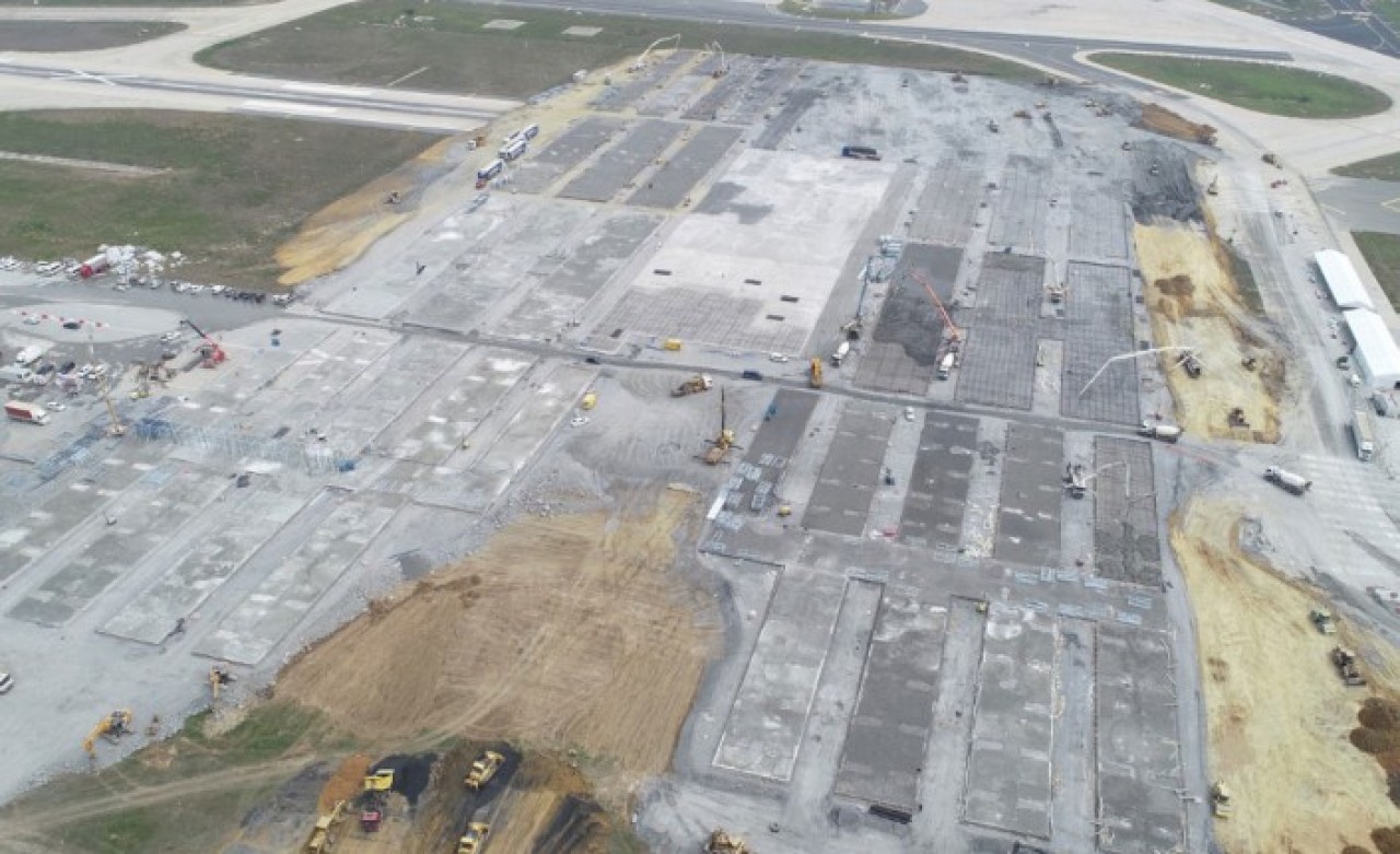 İki pistine hastane yapılan Atatürk Havalimanı ile ilgili flaş bir karar daha