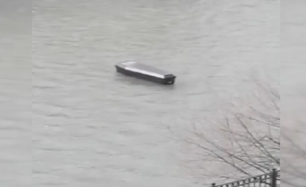 Bayburt'ta tabut kabusu: Çoruh Nehri'nde yüzen tabutlar korku yarattı