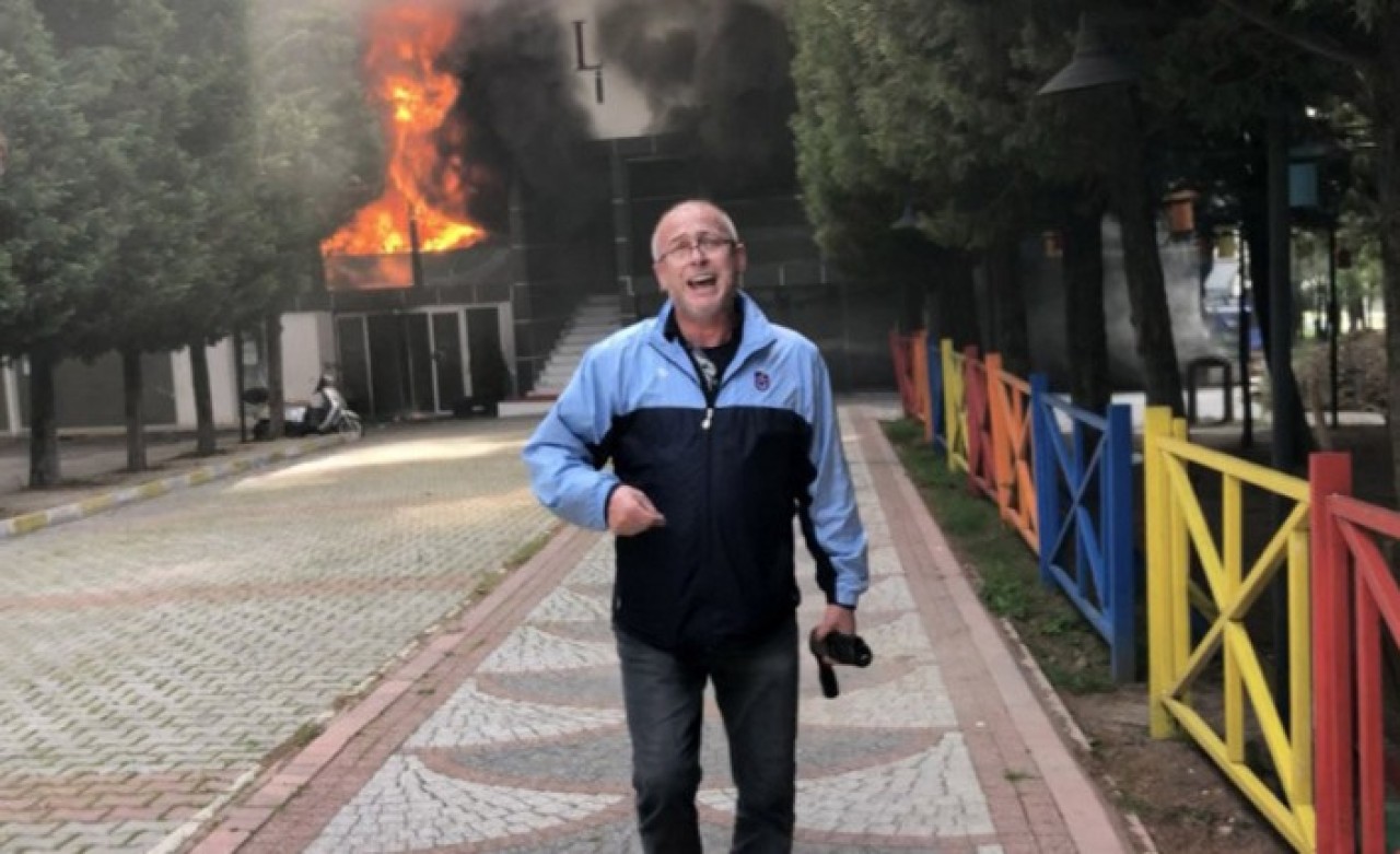 Beylikdüzü'nde korku dolu anlar: Uzun namlulu silahla iş yerini ateşe verdi