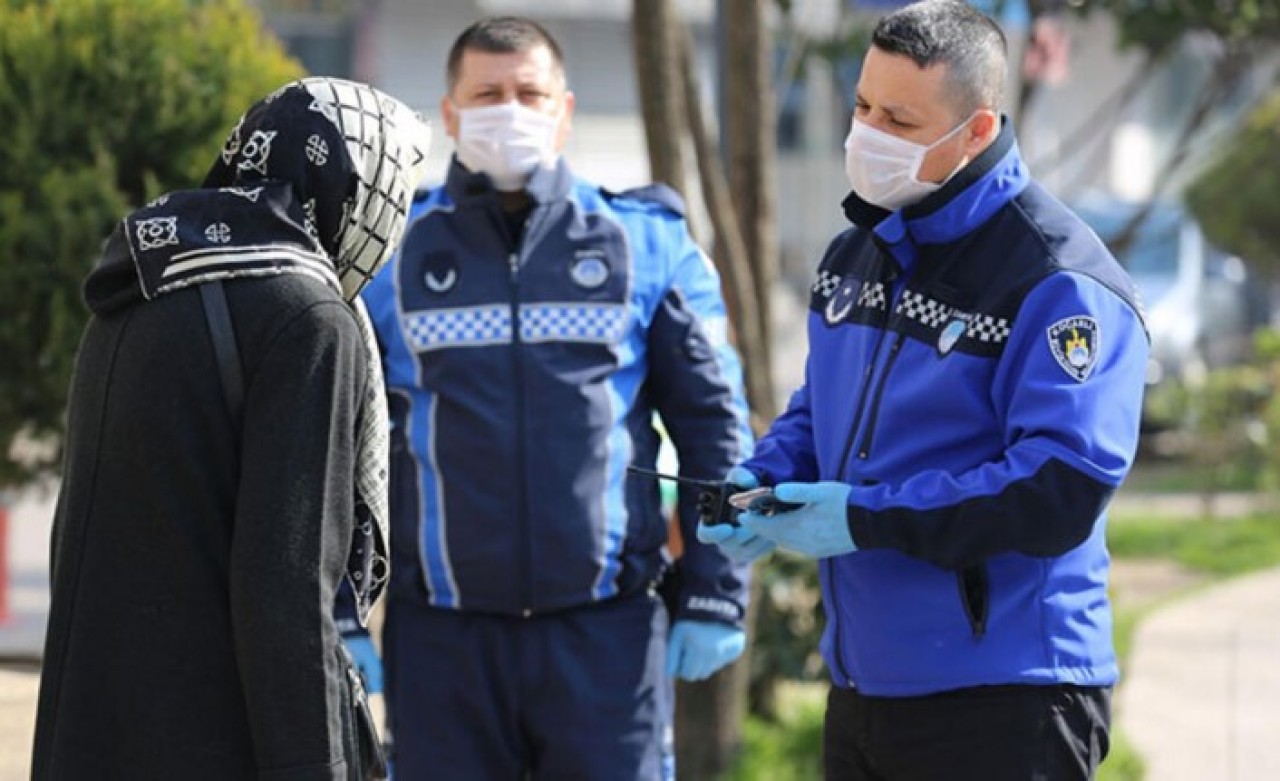 Flaş iddia: 65 yaş sokağa çıkma yasağı insan hakları ihlali!