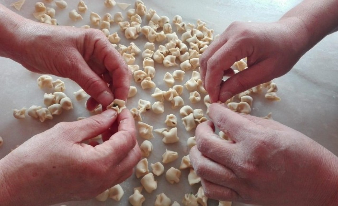 Hollanda'da mantı açmak için buluşan Türk kadınlara ceza yağdı