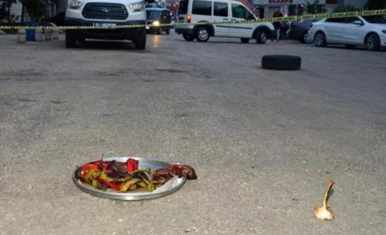 İftar yemeğini eve götürürken pompalı tüfekle vuruldu