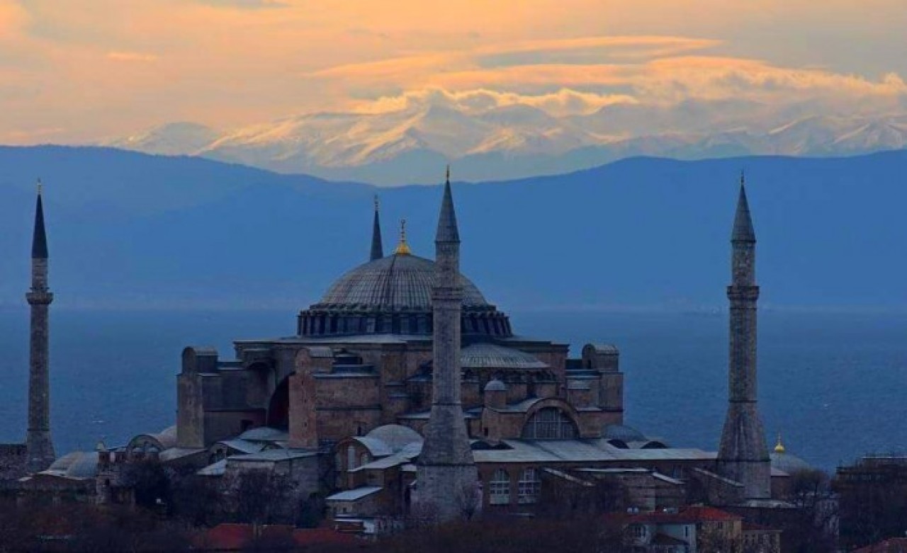 İstanbullular Uludağ'a gidemedi ama Uludağ İstanbul'a geldi!
