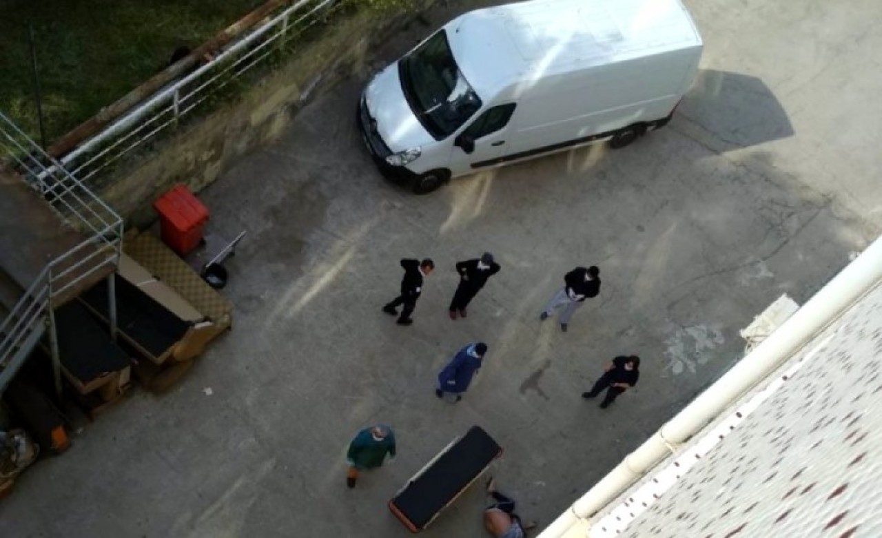 Koronavirüs şüphesiyle hastaneye yatırılan yaşlı adam intihar etti!