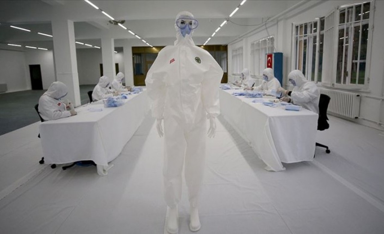 Koronavirüs tulumu ve maske ile hırsızlık