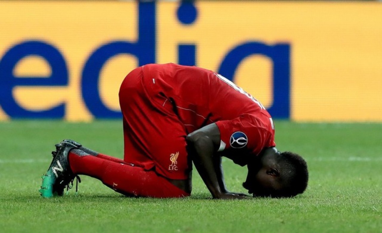 Liverpoollu Mane bunu da yaptı: Koronavirüs hastanesi