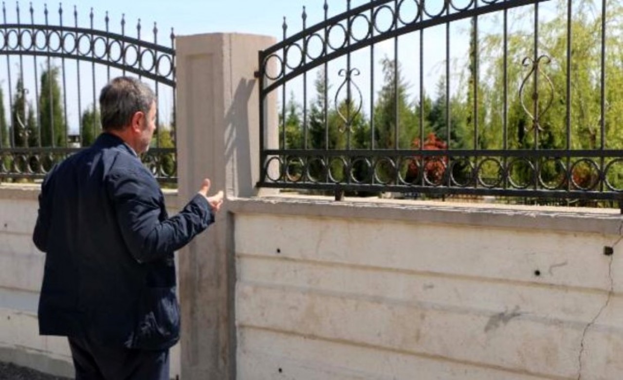 Mezarlık ziyareti yasaklandı