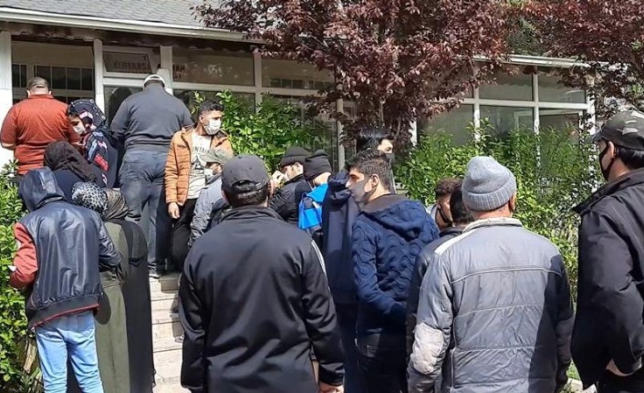 Mülteci hücumu: Yardım yapılacak diye muhtarlıklara koştular