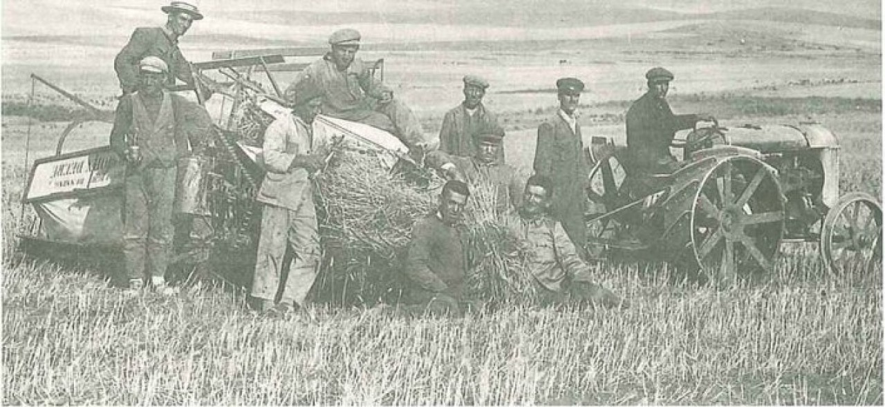 Tekalif-i Milliye'den sonra 1940'ta Milli Koruma Kanunu,  1943'te Toprak Mahsülleri Vergisi çıkarılmıştı