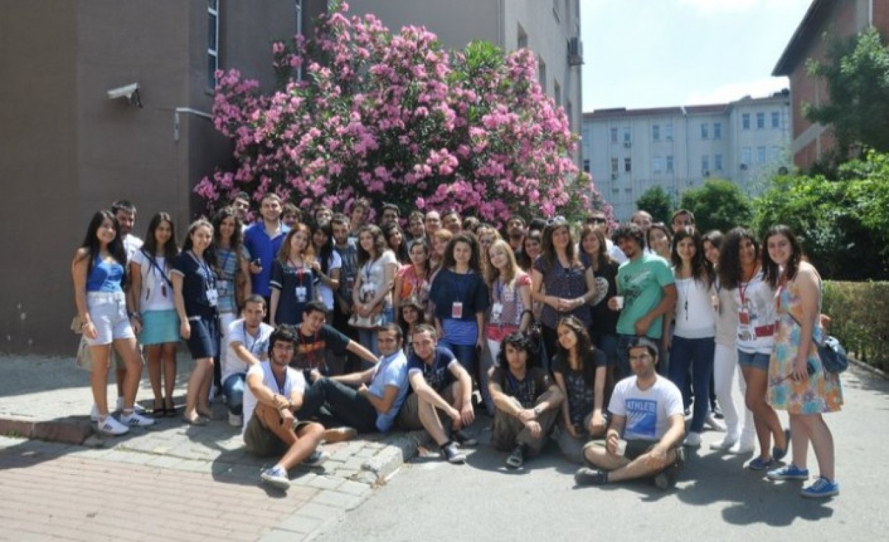 Toplu fotoğraf çektirmenin bedeli 15 bin 750 lira