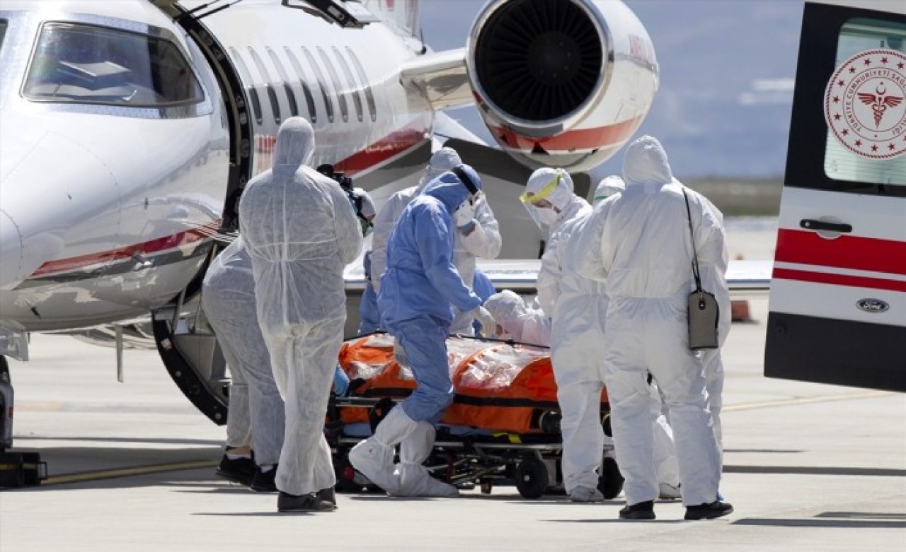 Türk hastanın ambulans uçakla Türkiye'ye getirilmesi İsveç basınında büyük ses getirdi