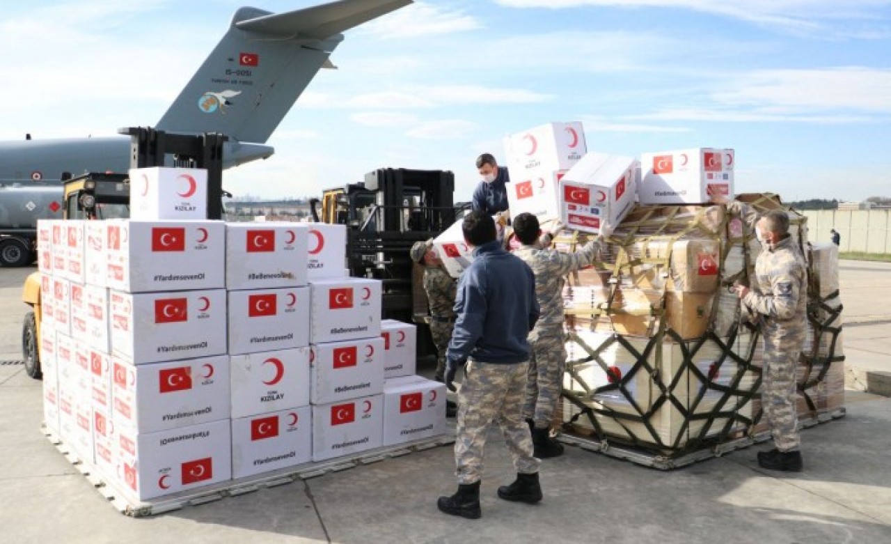 Türkiye’den 5 ülkeye daha sağlık malzemesi yardımı