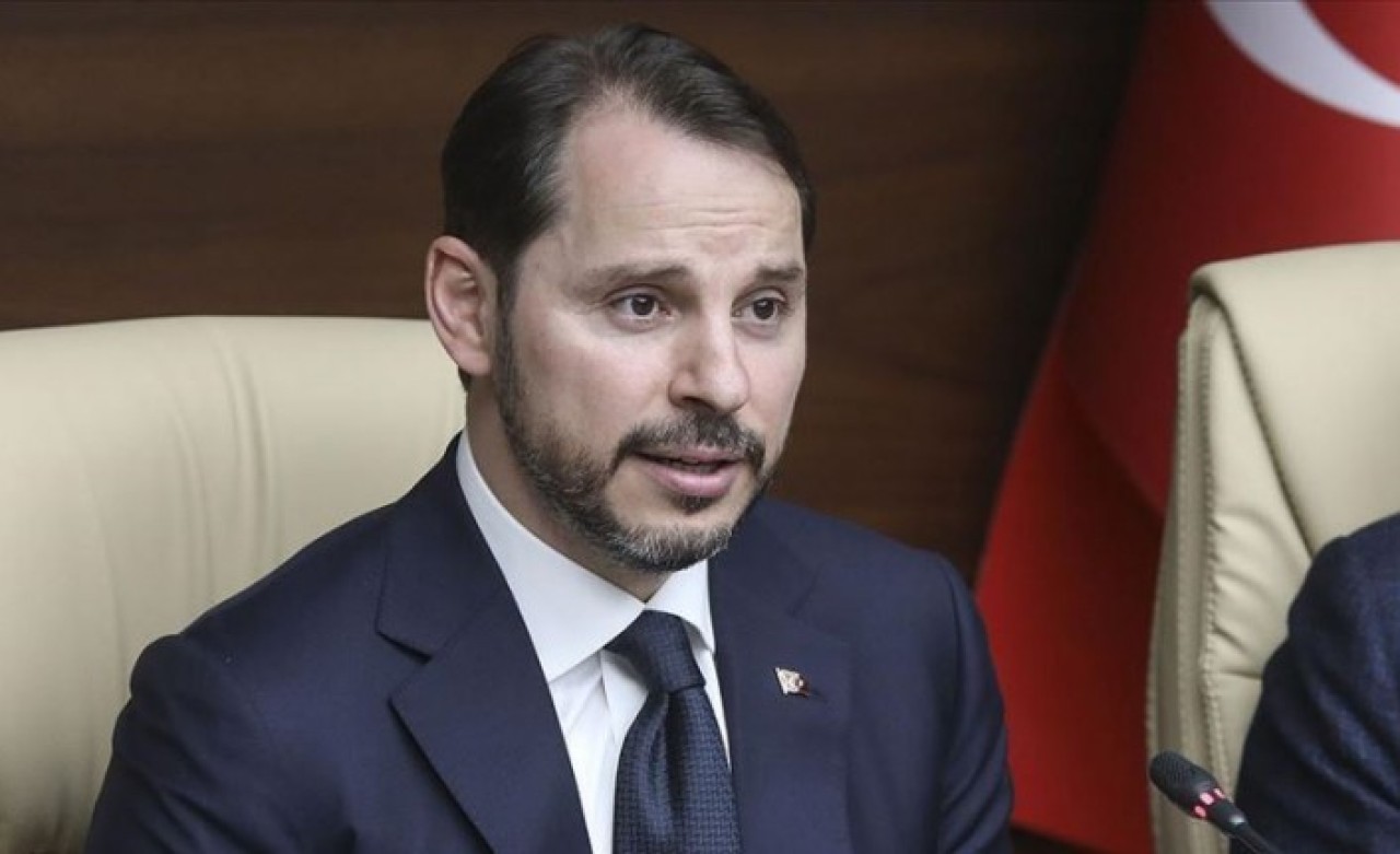 Bakan Albayrak: Ücretsiz izne çıkarılanlara maaş desteği yapılacak