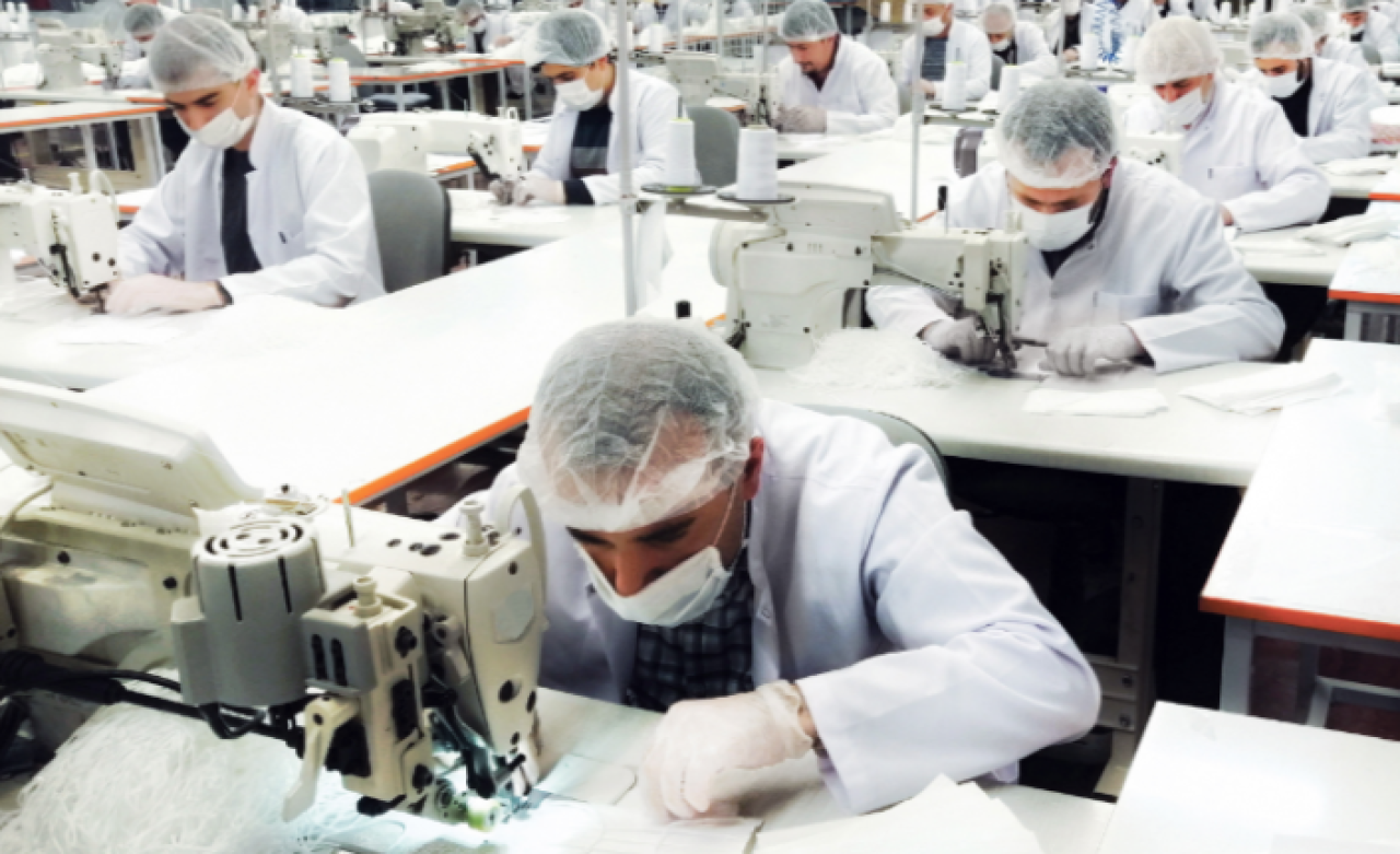 Ünlü giyim markası LC Waikiki haftada 40 milyon maske üretti