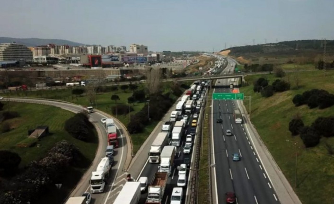 Vali Yerlikaya'dan İstanbul'a giriş çıkışlar hakkında açıklama