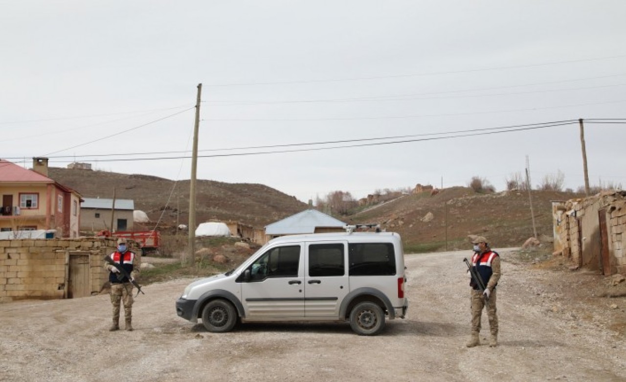 Van'da koronavirüs paniği: Bir mahalle karantinada